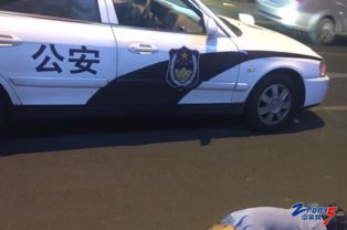 緊急救援 天援汽車服務公司門口的愛心接力